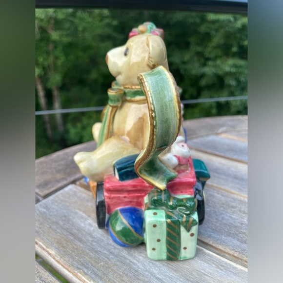 Fitz and Floyd Classics Teapot Old Fashioned Christmas Bear Sitting on Gifts - Picture 2 of 8